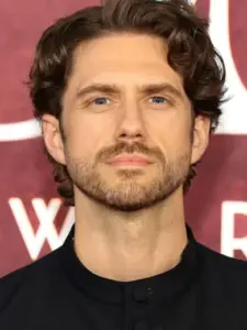 Aaron Tveit