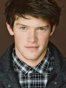 Alex MacNicoll