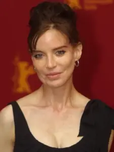 Anna Thomson