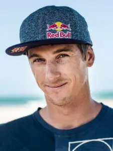Aaron Hadlow