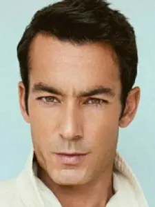 Aarón Díaz