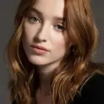 Φίμπι Ντίνεβορ (Phoebe Dynevor)