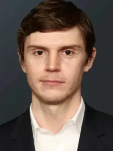 Evan Peters