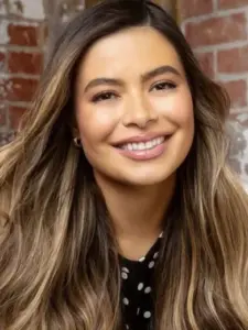 Μιράντα Κόσγκροβ (Miranda Cosgrove)