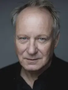 Στέλλαν Σκάρσγκορντ (Stellan Skarsgård)