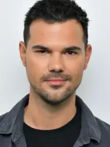 Τέιλορ Λότνερ (Taylor Lautner)