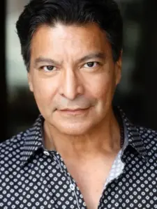 Γκιλ Μπίρμινχαμ (Gil Birmingham)
