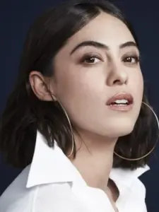 Ρόζα Σάλαζαρ (Rosa Salazar)