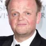 Τόμπι Τζόουνς (Toby Jones)