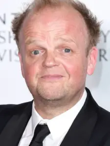 Τόμπι Τζόουνς (Toby Jones)