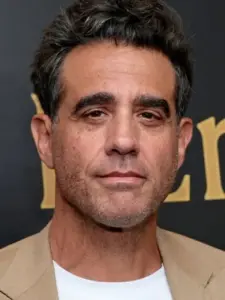 Μπόμπι Καναβάλι (Bobby Cannavale)