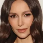 Νίνα Ντόμπρεβ (Nina Dobrev)
