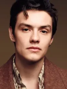 Louis Partridge