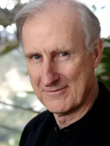 Τζέιμς Κρόμγουελ (James Cromwell)