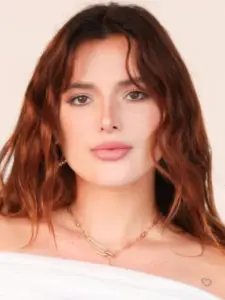 Μπέλα Θορν (Bella Thorne)