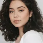 Αουλιί Κραβάλιο (Chloe Auli'i Cravalho)