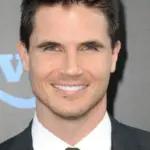 Ρόμπι Άμελ (Robbie Amell)
