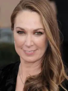 Έλιζαμπεθ Μάρβελ (Elizabeth Marvel)