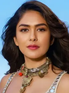 Mrunal Thakur