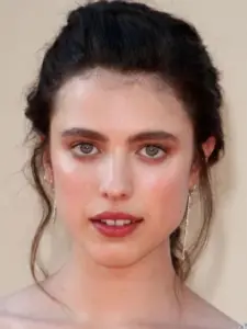 Μάργκαρετ Κουάλεϊ (Margaret Qualley)