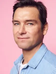 Άντονι Σταρ (Antony Starr)