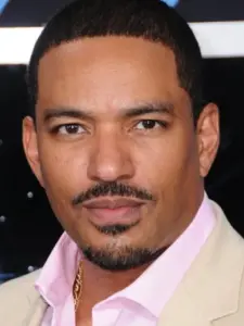 Λαζ Αλόνσο (Laz Alonso)