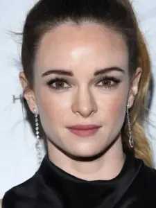 Ντανιέλ Παναμπέικερ (Danielle Panabaker)