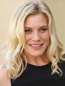 Κέιτι Σάκχοφ (Katee Sackhoff)