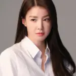 Lee Si-young