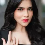 Davina Karamoy