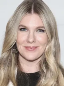Λίλι Ρέιμπ (Lily Rabe)