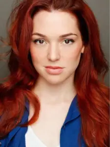 Τζένιφερ Στόουν (Jennifer Stone)