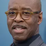Κόρτνεϊ Μπ. Βανς (Courtney B. Vance)