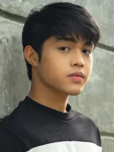 Elijah Canlas
