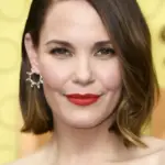 Λέσλι Μπιμπ (Leslie Bibb)