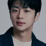 Lee Sin-young