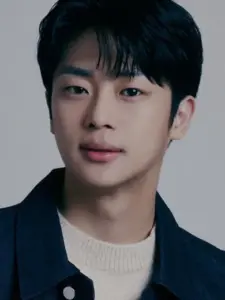 Lee Sin-young