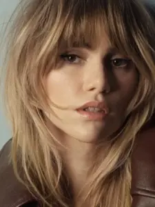 Suki Waterhouse