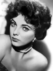 Τζόαν Κόλινς (Joan Collins)