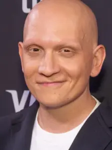 Άντονι Κάριγκαν (Anthony Carrigan)
