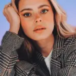 Elli Rhiannon Müller Osborne