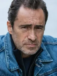 Demián Bichir