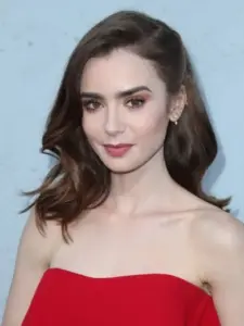 Λίλι Κόλινς (Lily Collins)