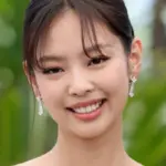 JENNIE