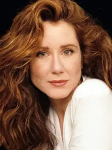 Μέρι ΜακΝτόνελ (Mary McDonnell)