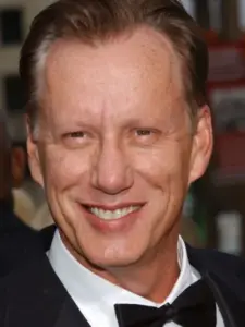 Τζέιμς Γουντς (James Woods)