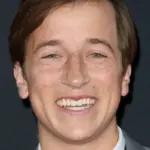 Σκάιλερ Τζισόντο (Skyler Gisondo)