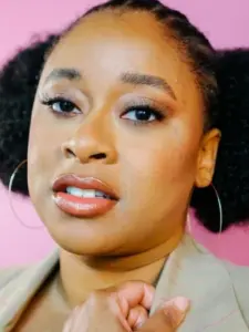 Phoebe Robinson