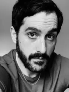 Levan Akın (Levan Akin)