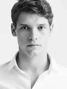 Μπίλι Χάουλ (Billy Howle)